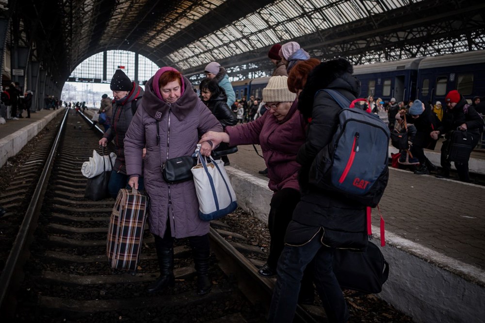 Rus saldırısından kaçış: Lviv tren istasyonunda endişeli bekleyiş - 32