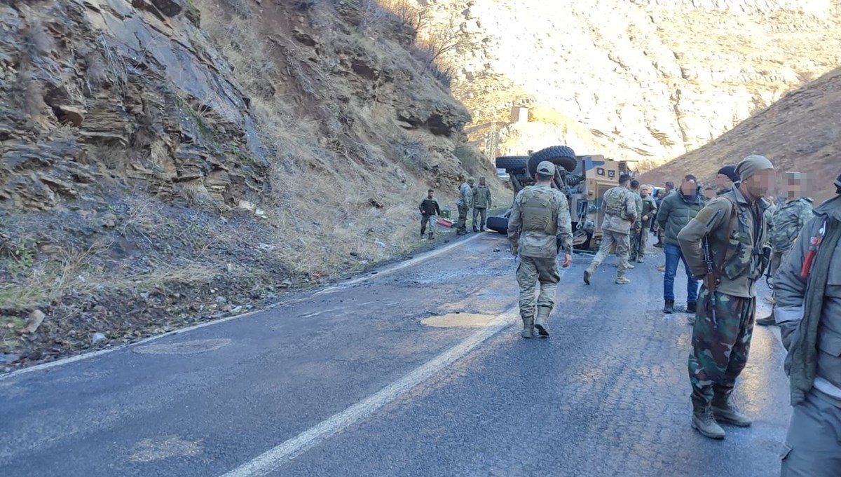 Şırnak'ta askeri araç devrildi