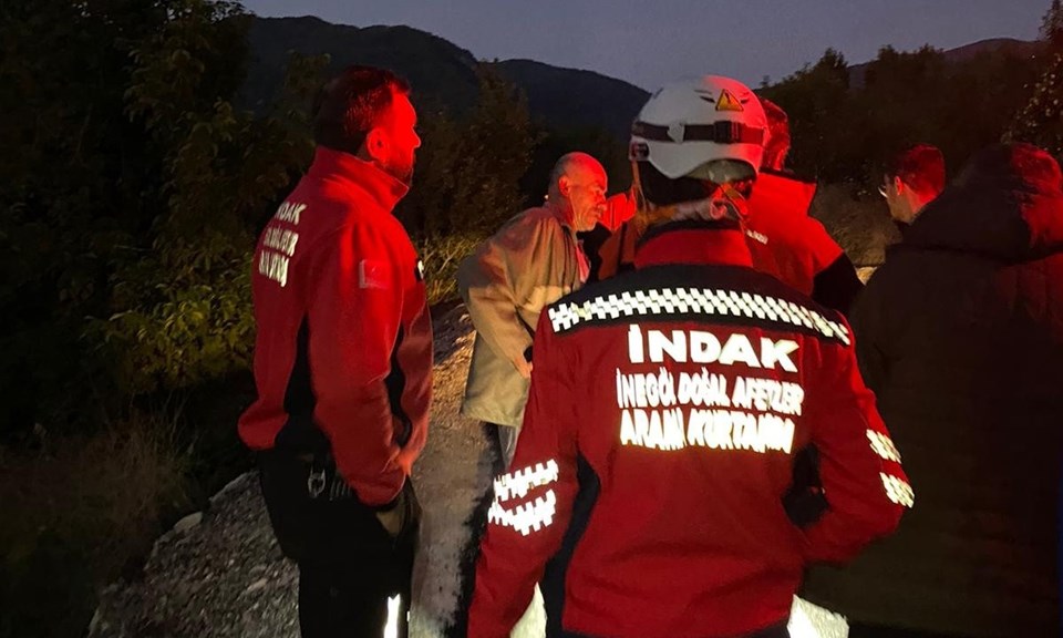 Bursa'da ilginç olay: Kayıp olduğu sanılan kişi kendisini arama çalışmasına katıldı - 1