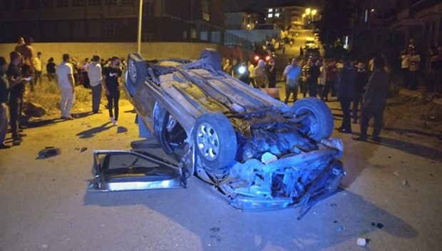 Gerilime 76 Gözaltı 6 V4IWoN2WKE WkFCyHU6nrQ