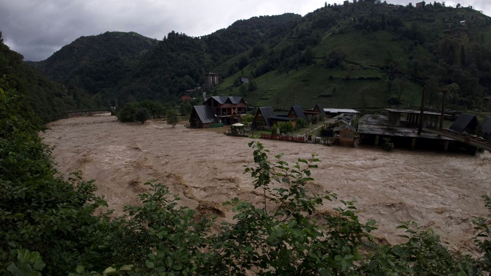 Karadeniz'i sel vurdu: Rize, Giresun ve Artvin'de dereler taştı, yollar kapandı - 2