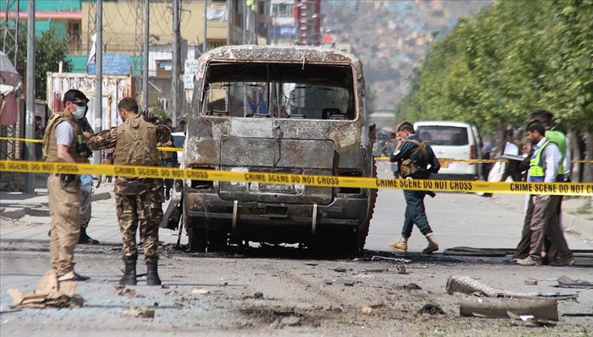 Afganistan'da cuma namazı sırasında bombalı saldırı: 17 ölü Afganistan'da cuma namazı sırasında bombalı saldırı: 17 ölü