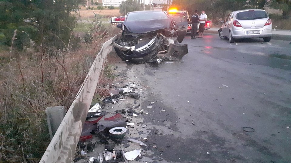 Silivri'de zincirleme trafik kazası: 18 yaralı - 1