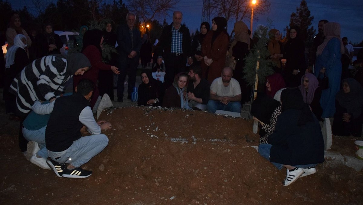 Gece kulübü yangınında ölen Barış, Batman'da, Ahmet, Şırnak'ta toprağa verildi