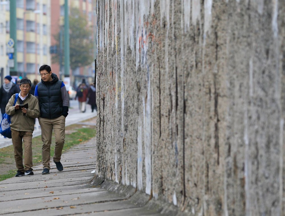 �Utanç duvarı� olarak anılan Berlin Duvarı 29 yıl önce yıkıldı Son �Utanç duvarı� olarak anılan Berlin Duvarı 29 yıl önce yıkıldı Son