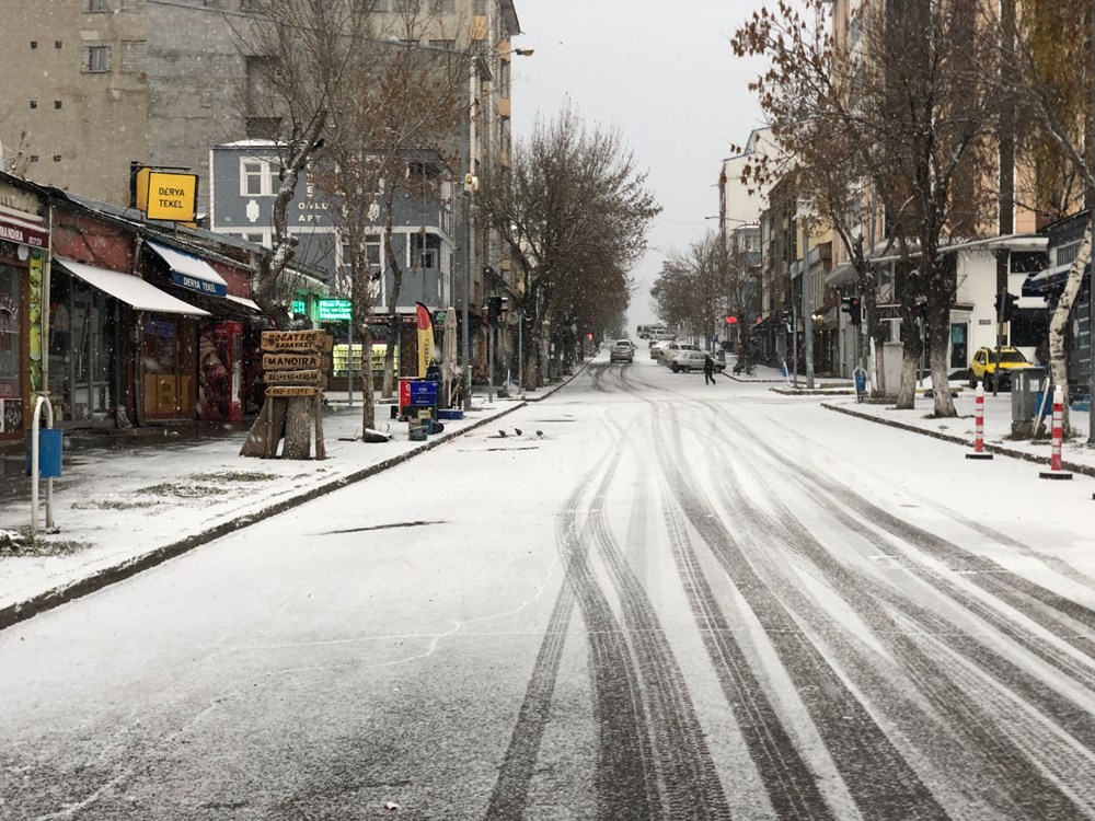 Kars merkeze mevsimin ilk karı düştü - 2