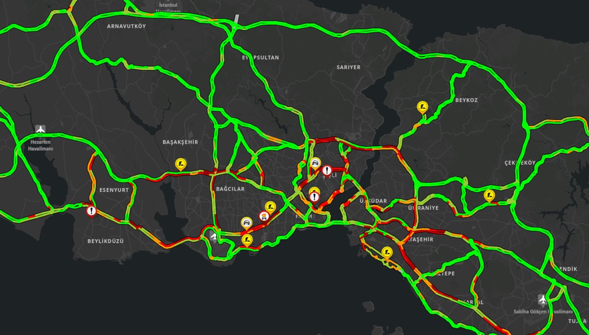 İstanbul’da yılbaşı trafiği: Yoğunluk erken başladı İstanbul’da yılbaşı trafiği: Yoğunluk erken başladı