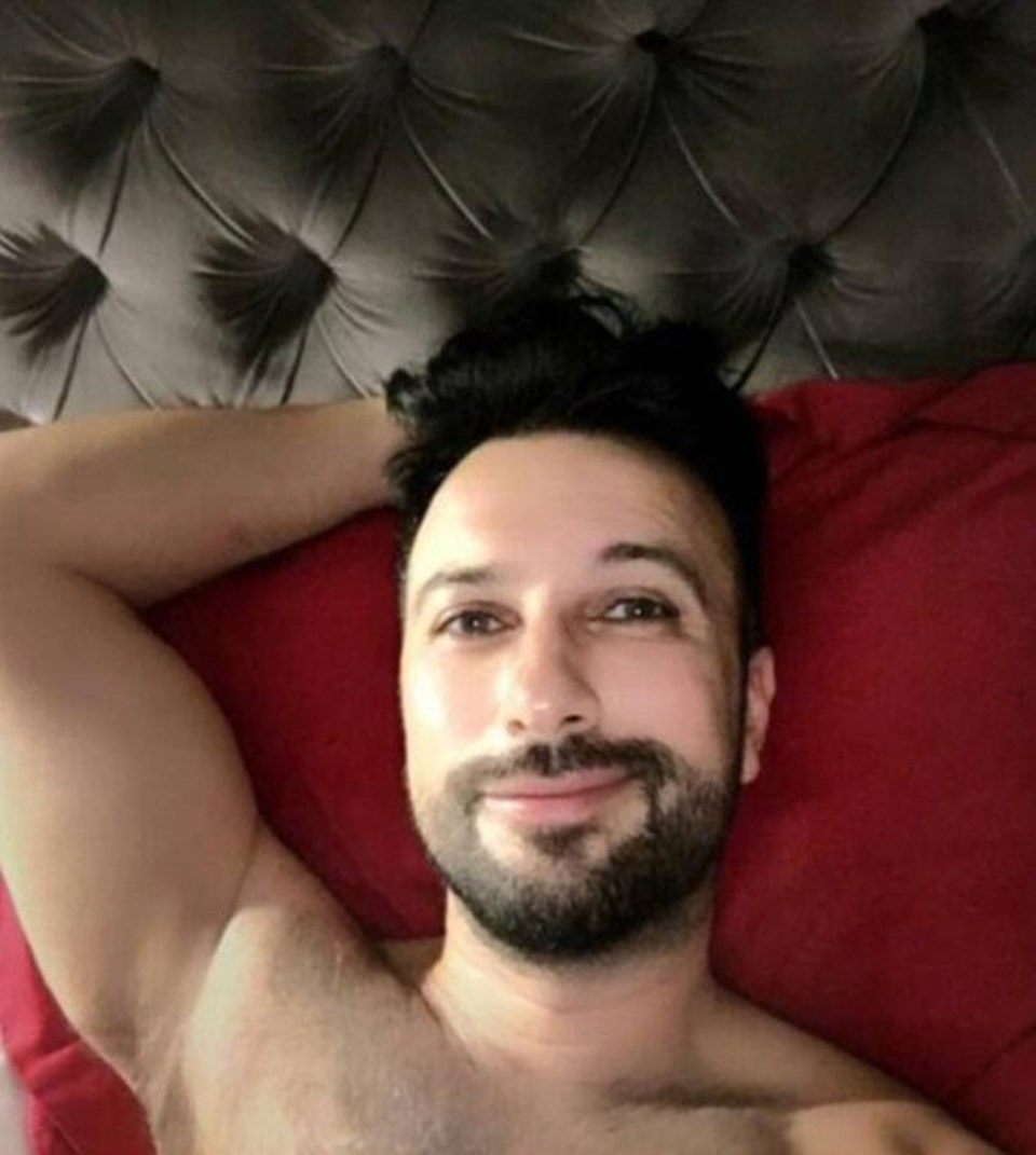 Tarkan'dan yarı çıplak fotoğraf açıklaması: Hangi akla hizmet öyle bir şey yaptım hala bilmiyorum - 1