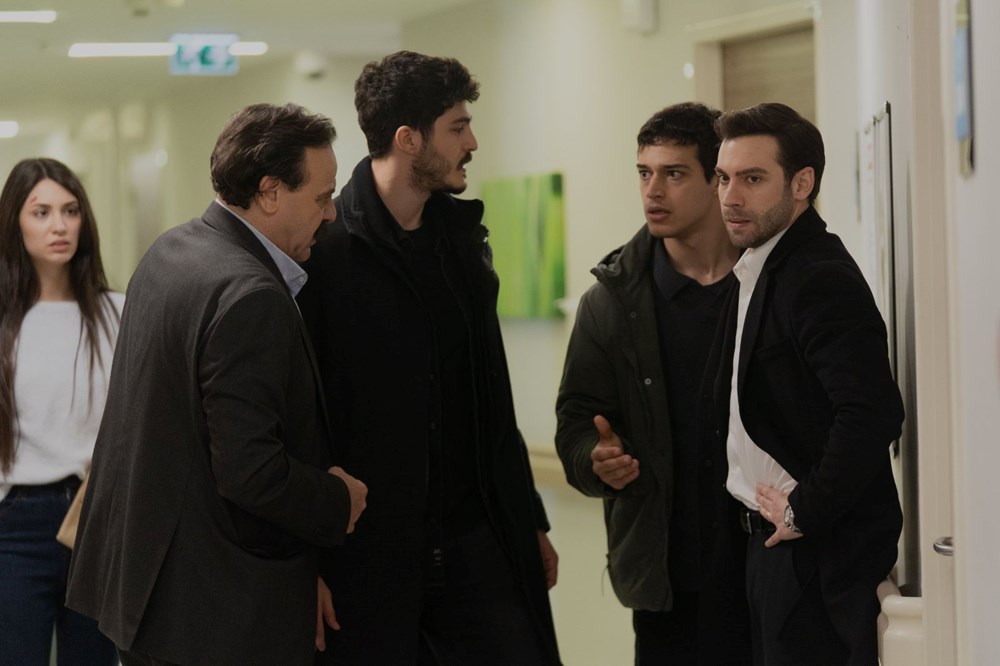 Sahipsizler'de Azize ve kardeşlerine makûs sürpriz! "Koş yetiş Devran" 74 V7NnquDJNEilrgm37f4fXw