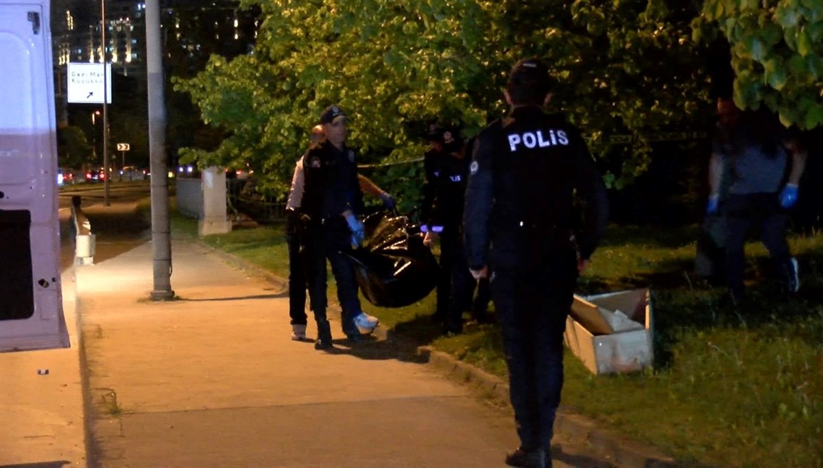 Esenler’de yol kenarındaki ağaçlık alanda erkek cesedi bulundu Esenler’de yol kenarındaki ağaçlık alanda erkek cesedi bulundu