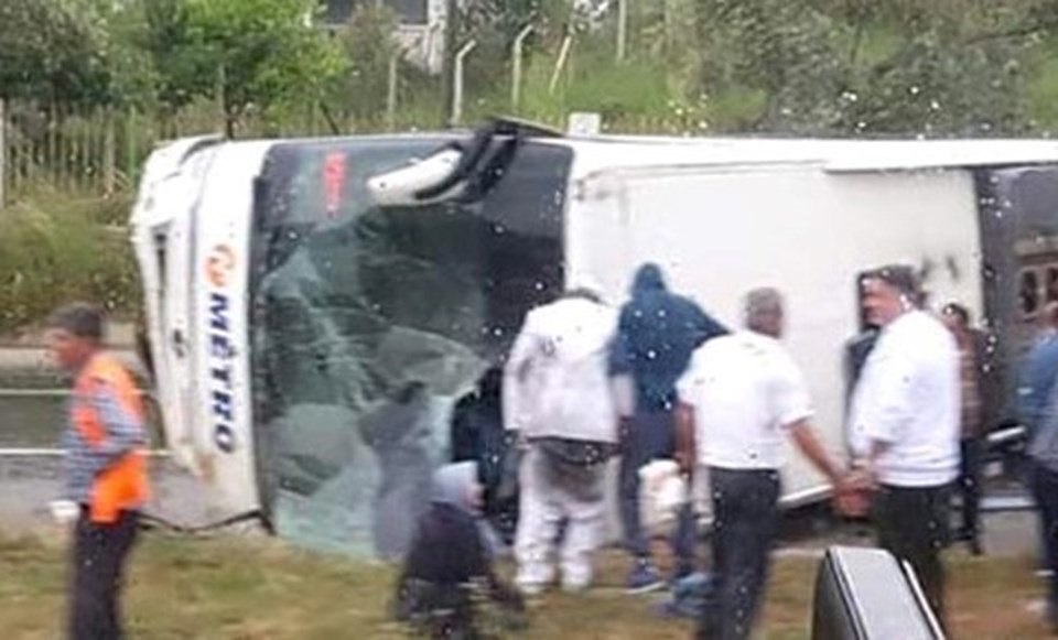 Muğla'da yolcu otobüsü devrildi: 3 ölü, 41 yaralı - 1