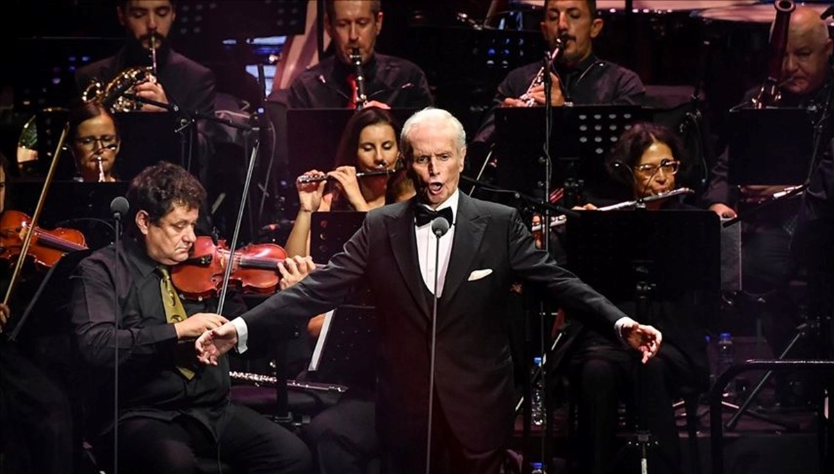 İspanyol tenor Jose Carreras, İstanbul'da konser verdi