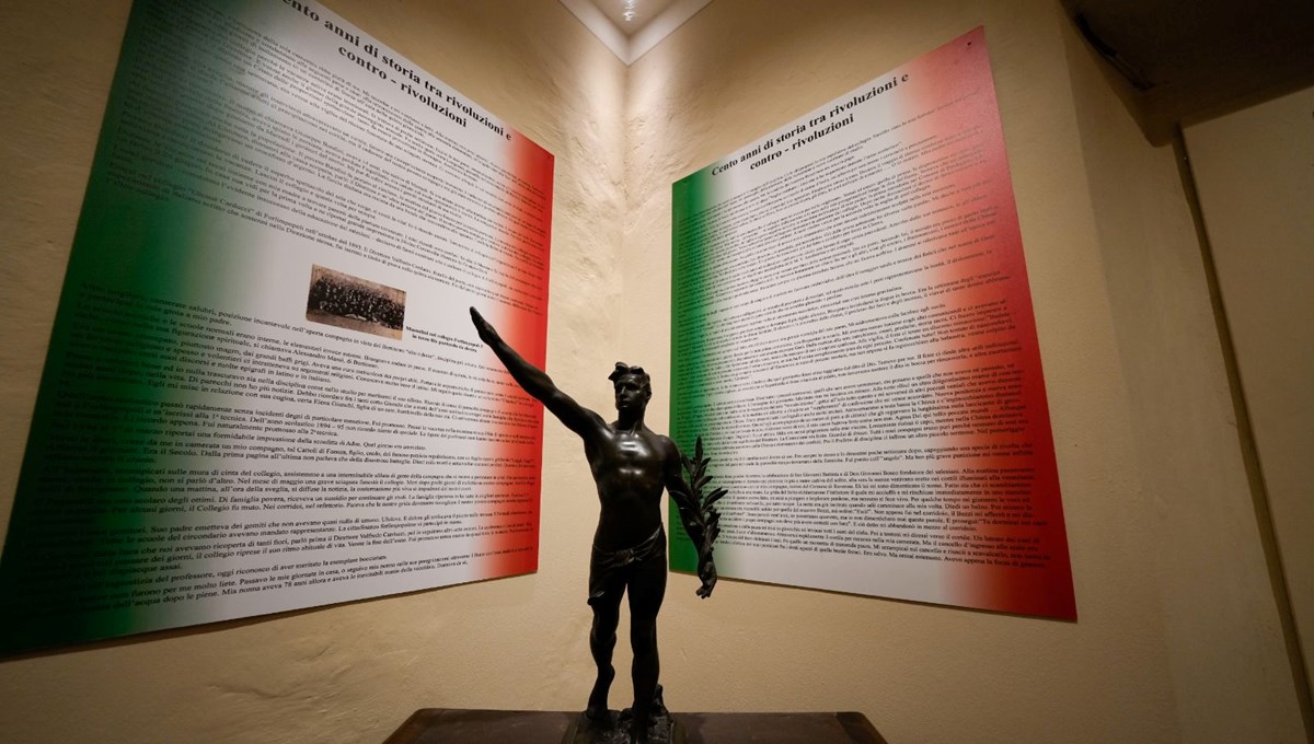 İtalya'da faşizm yükseliyor: Roma selamı suç olmaktan çıktı