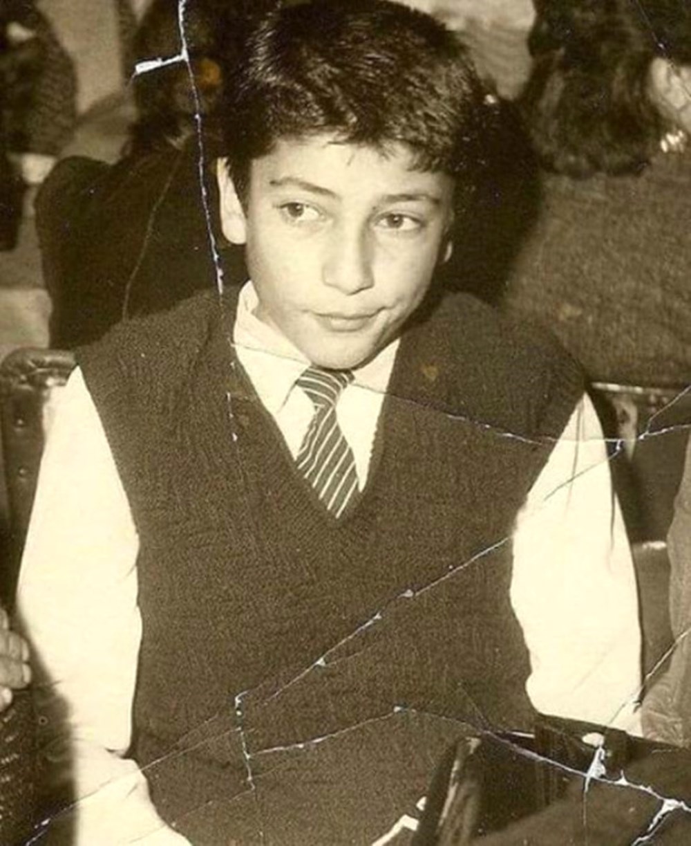 Ünlü isim geçmişe götürdü: "Oyuncu olacağını nasıl anlamadın" (Ünlülerin çocukluk ve gençlik halleri) - 648
