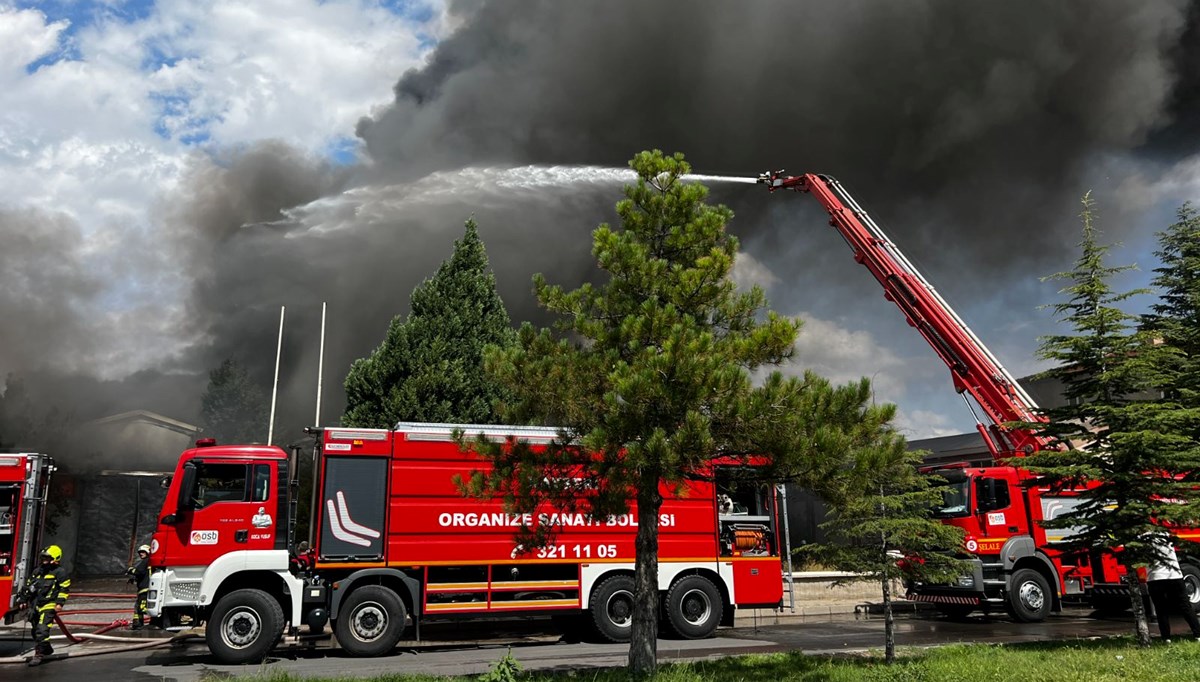 Kayseri'de sünger fabrikasında yangın