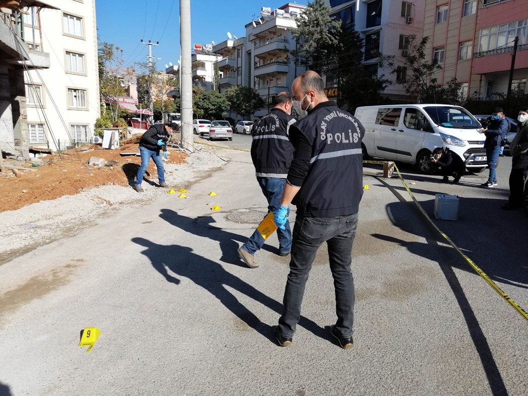 'Sevgilimi kimse rahatsız edemez' deyip vurdu