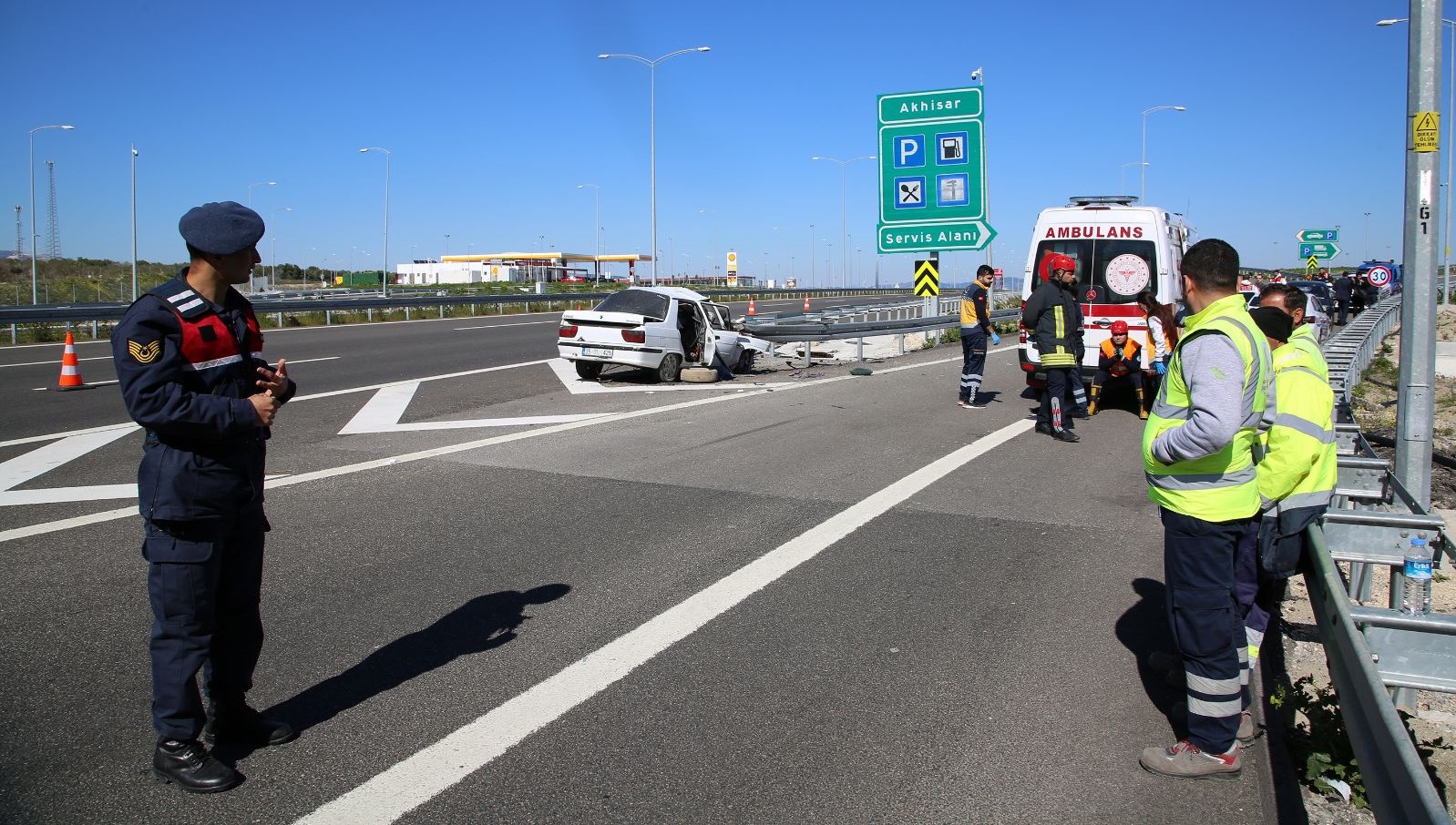 Manisa'da feci kaza: 3 ölü, 1 ağır yaralı ile ilgili görsel sonucu