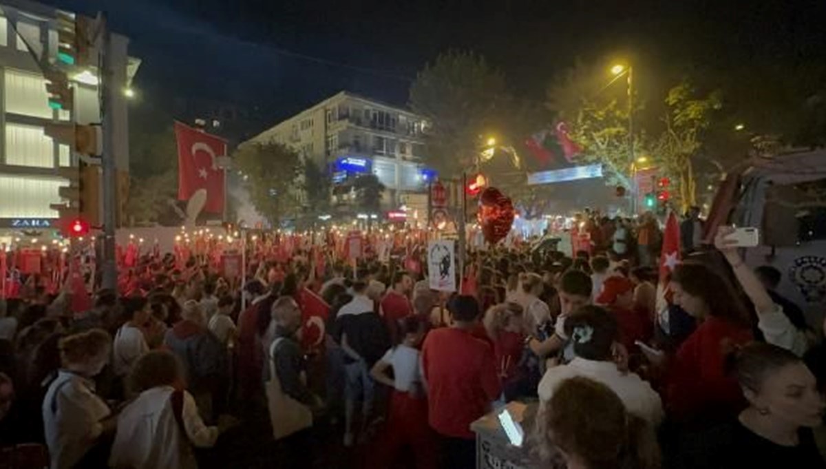 Bağdat Caddesi'nde Cumhuriyet Bayramı coşkuyla kutlandı Bağdat Caddesi'nde Cumhuriyet Bayramı coşkuyla kutlandı