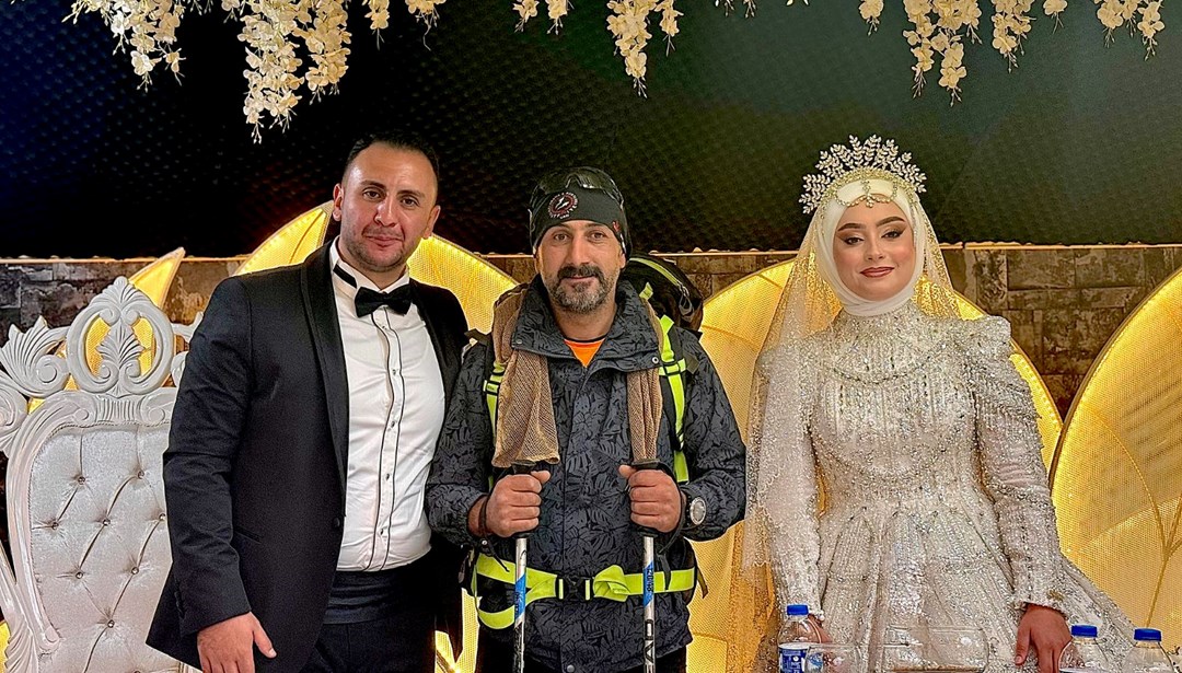 Ağrı Dağı'nın zirvesinden indi, dağcı kıyafetiyle düğüne katıldı