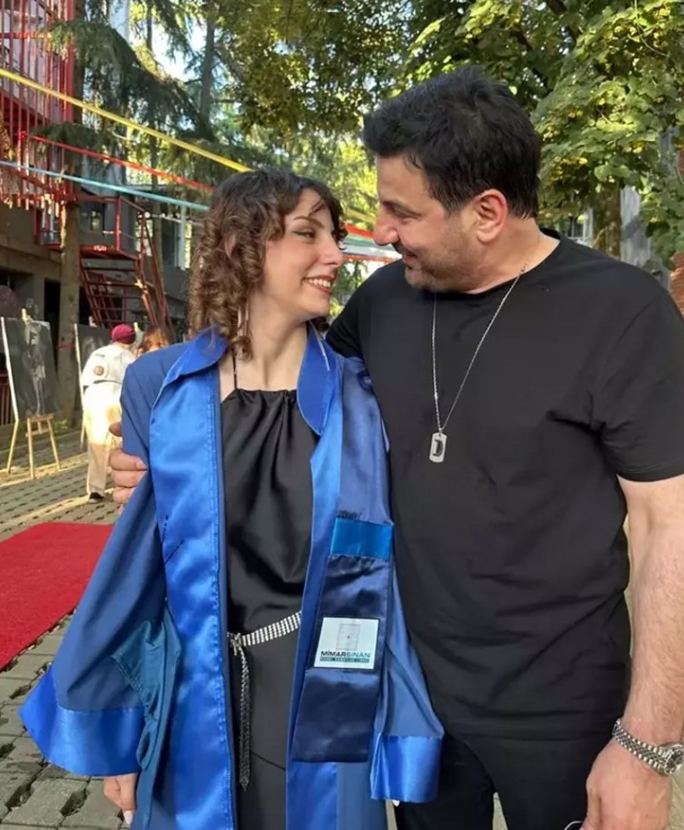 Davut Güloğlu: Benim güzel kızım mezun oldu - 1