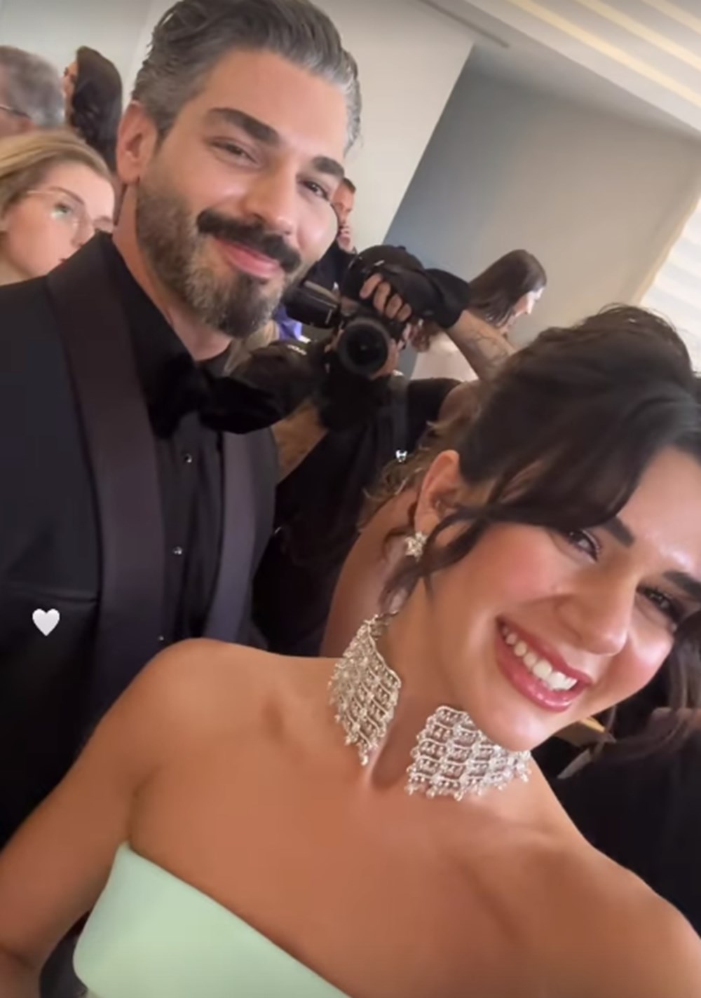 Hande Erçel Cannes kırmızı halısında - 8