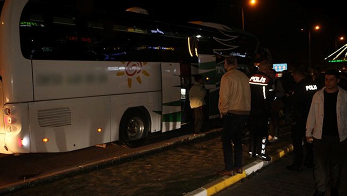 Kırık soda şişesi ile yolcu otobüsünü rehin alan şahıs gözaltında