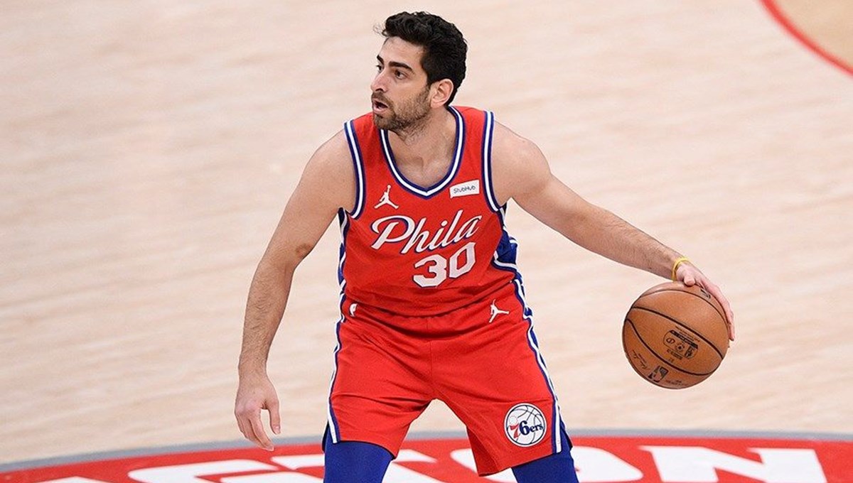 Furkan Korkmaz'ın ilk 'double-double'ını yaptığı maçta 76ers farklı kazandı Furkan Korkmaz'ın ilk 'double-double'ını yaptığı maçta 76ers farklı kazandı