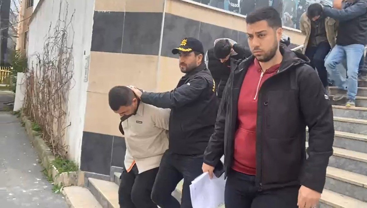 İstanbul’da telefon dolandırıcılarına bankada suçüstü İstanbul’da telefon dolandırıcılarına bankada suçüstü