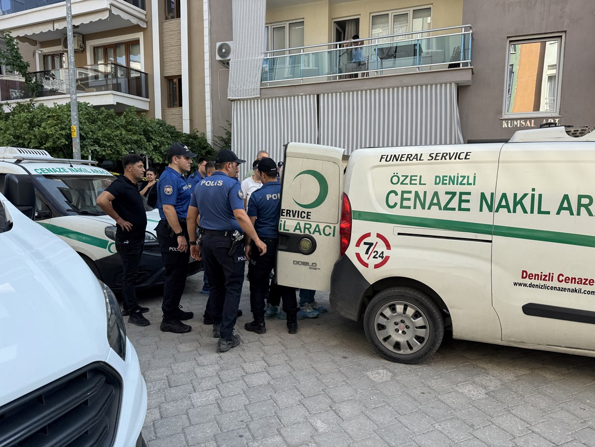Cenazeler otopsi için morga götürüldü