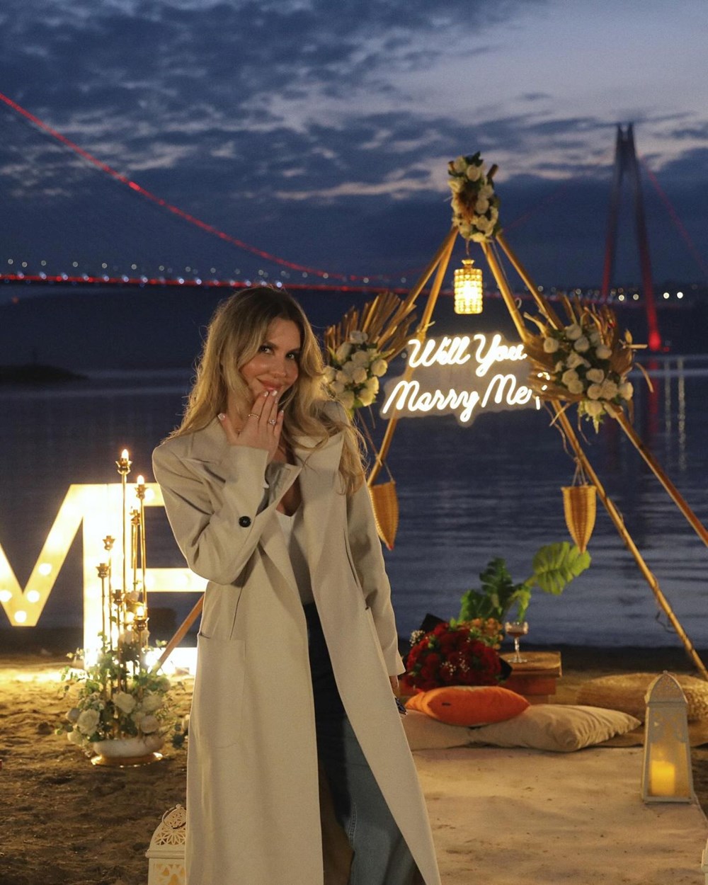 Esra Erol'un kardeşi Eda Erol evlilik teklifi aldı 76