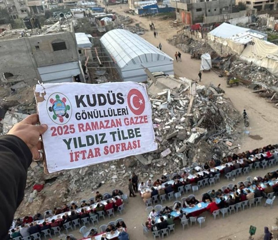 Yıldız Tilbe'den Gazze'de 4 bin kişilik iftar - 1