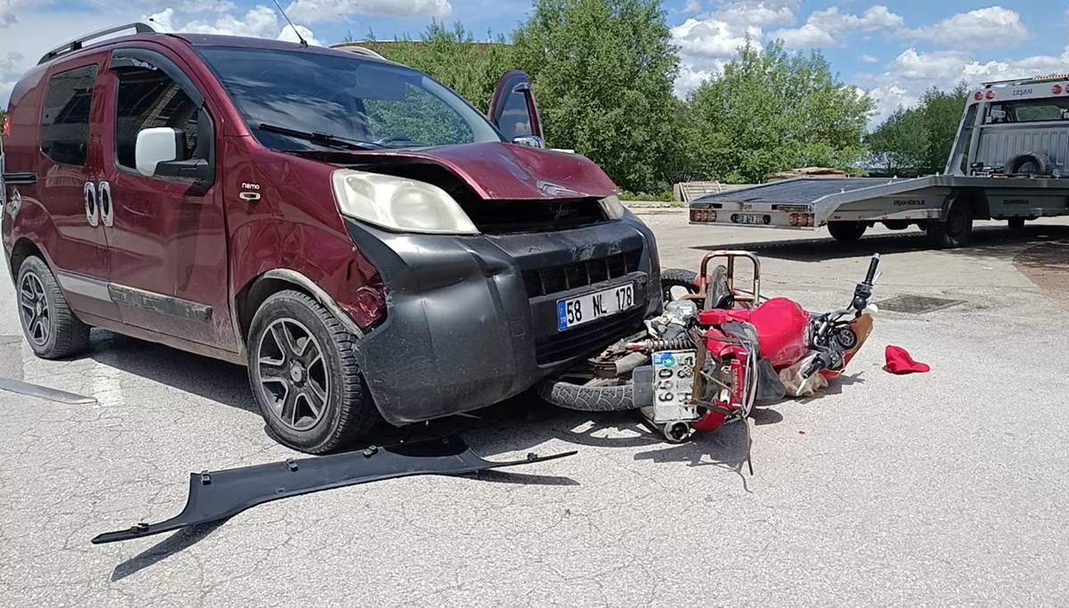 Sivas'ta kaza: Yaralılar var Sivas'ta kaza: Yaralılar var