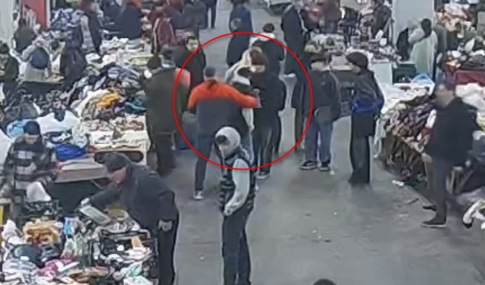 Mattia Ahmet Minguzzi cinayetinde yeni görüntüler: Bıçağı pazardan almışlar - 1