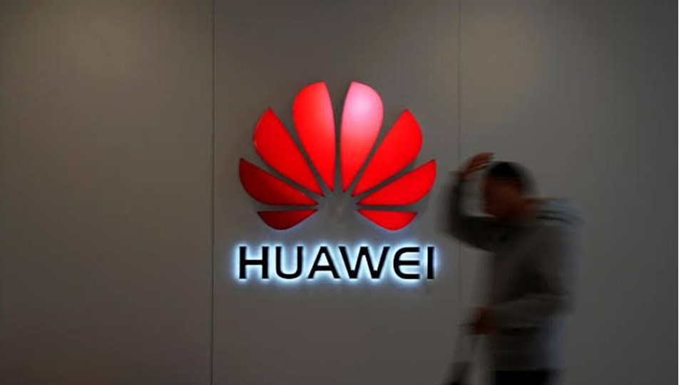 Huawei Google Maps'in yerini alacak harita servisini buldu