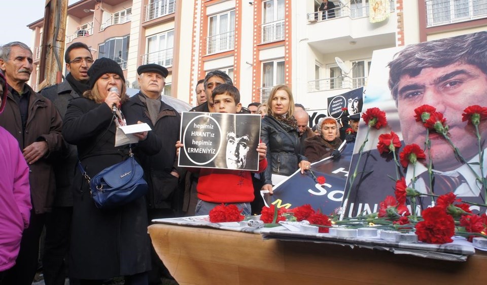 Hrant Dink karanfillerle anıldı - 2
