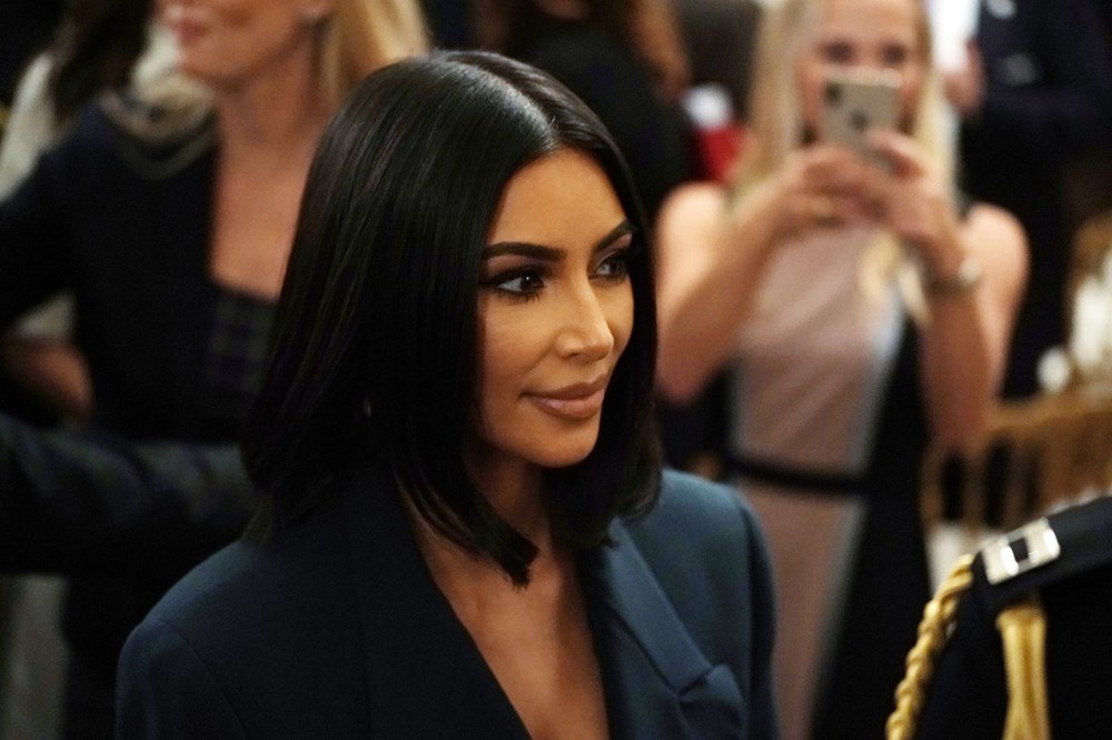 Kim Kardashian'dan tepkiler sonrası geri adım - 1