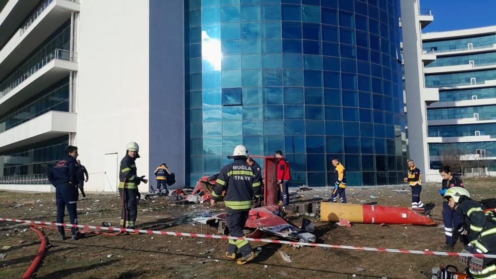 Muğla'da hastaneye çarpan ambulans helikopter düştü: 4 kişi öldü - 8