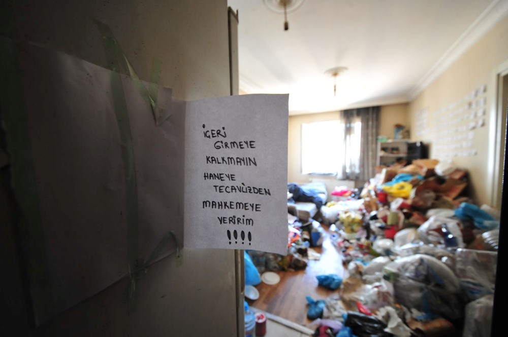 Boşaltılmak istenen çöp evde 1 yıldır odaya kilitli çocuk baygın bulundu - 2
