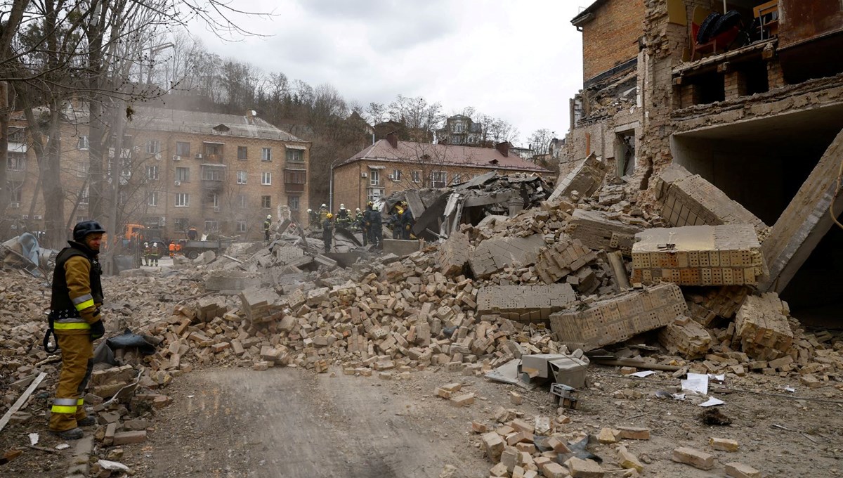 Rusya Kiev'i bombalıyor: Zelenski yeniden hava savunma sistemi istedi