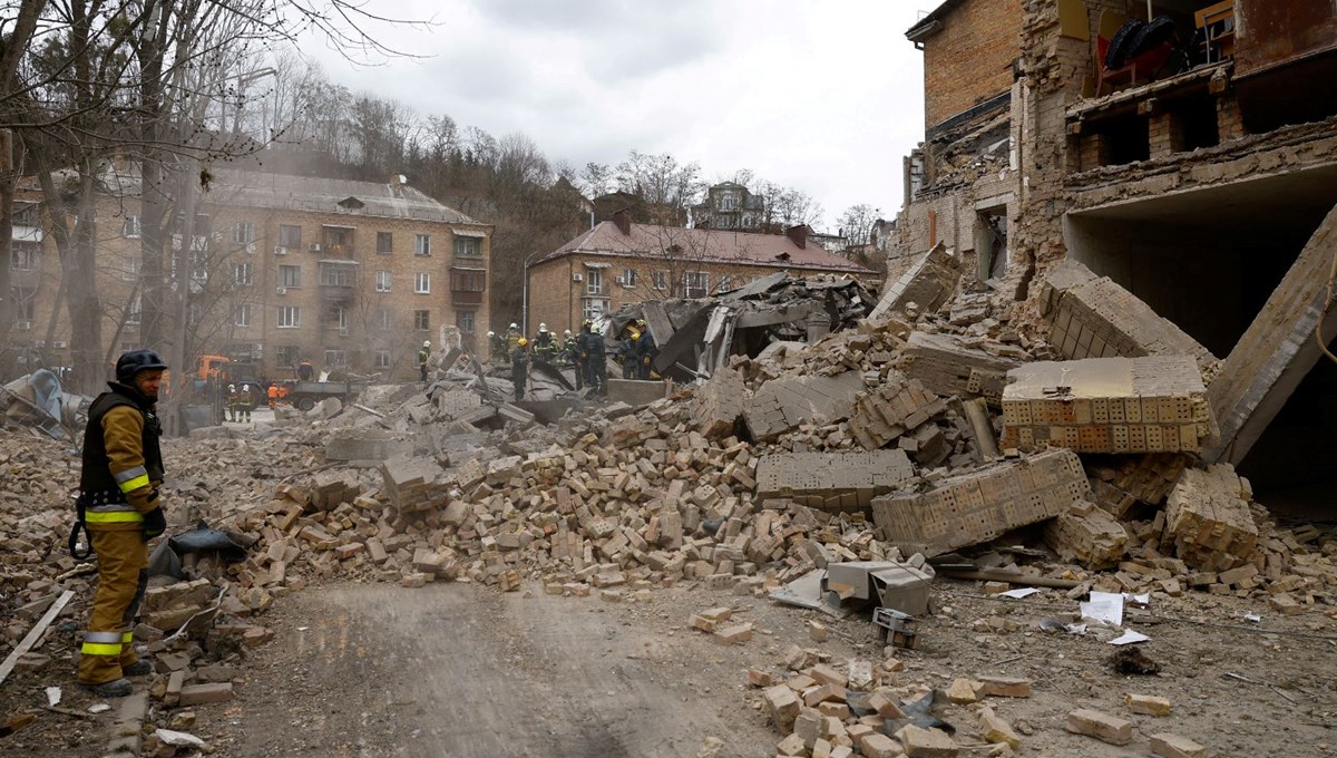 Rusya Kiev'i bombalıyor: Zelenski yeniden hava savunma sistemi istedi Rusya Kiev'i bombalıyor: Zelenski yeniden hava savunma sistemi istedi