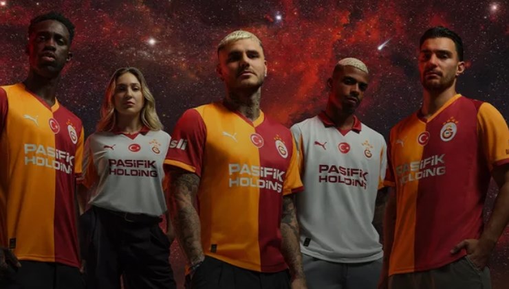 Galatasaray'da formalar tanıtıldı