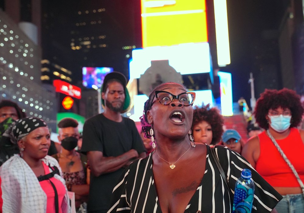 Polis tarafından öldürülen Sonya Massey için adalet! Binlerce kişi New York sokaklarında yürüdü - 18