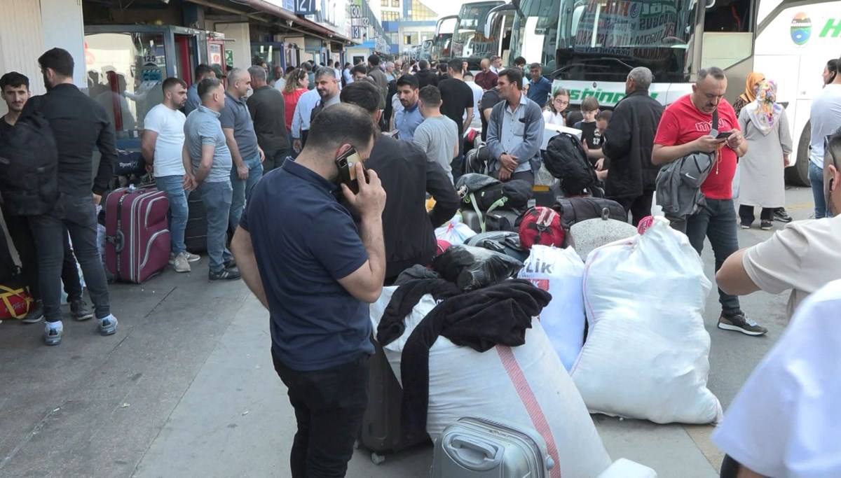 Otogarda bayram tatili yoğunluğu sürüyor