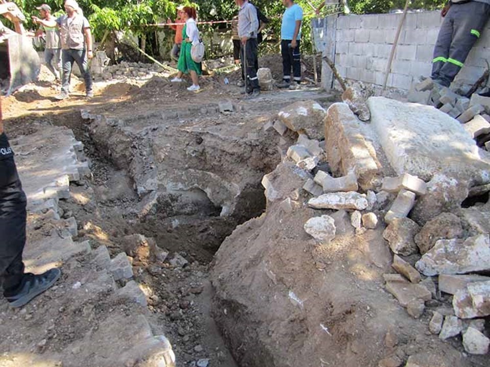 Denizli'de doğal gaz kazısında lahit bulundu - 1