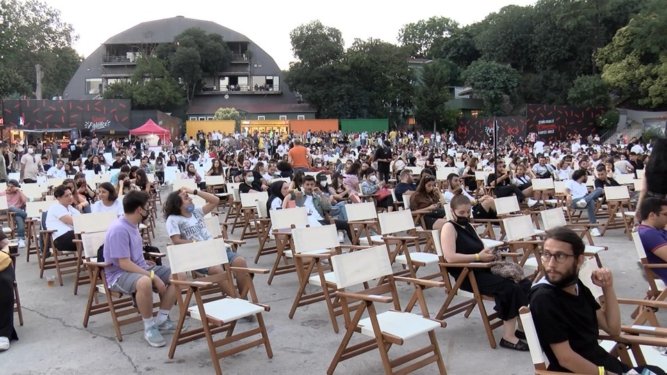 Küçükçiftlik Park'ta Duman konserine yoğun ilgi - 1