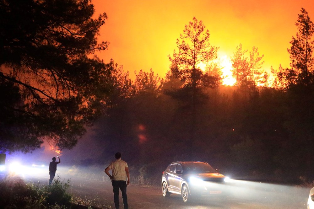 Marmaris'te orman yangını: Havadan müdahale yeniden başladı - 16