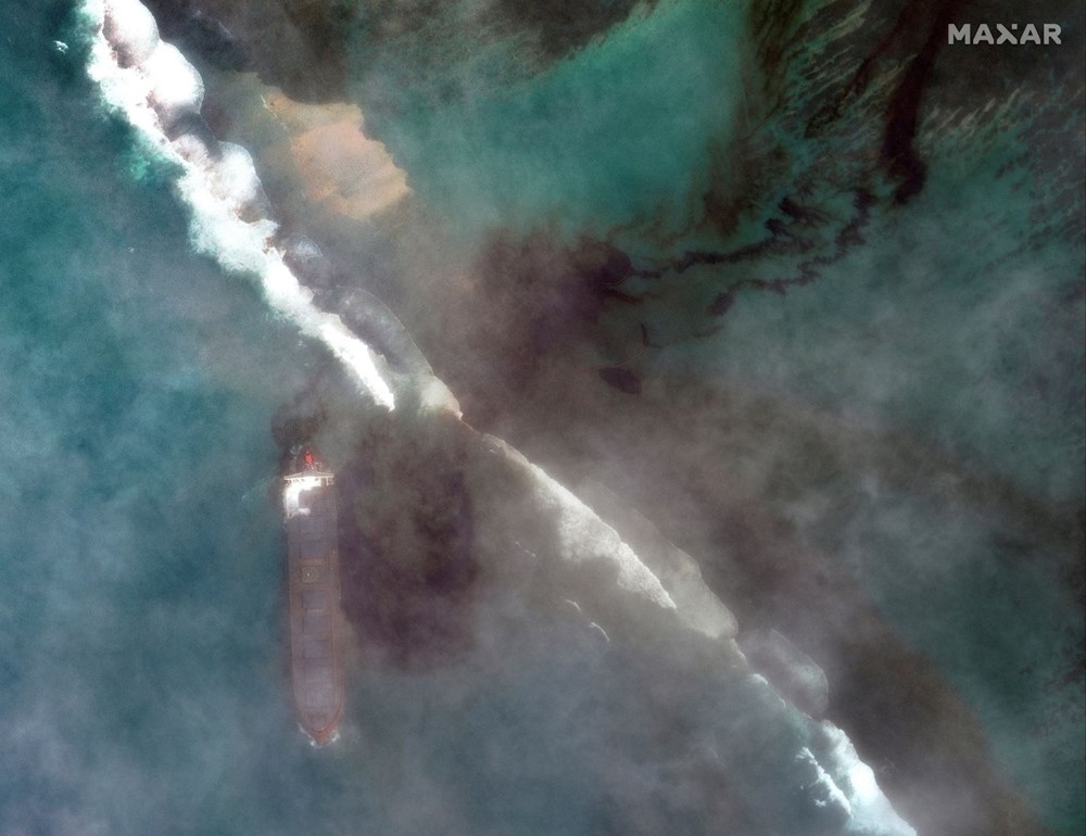 Mauritus'daki petrol sızıntısı sahilleri bu hale getirdi - 8