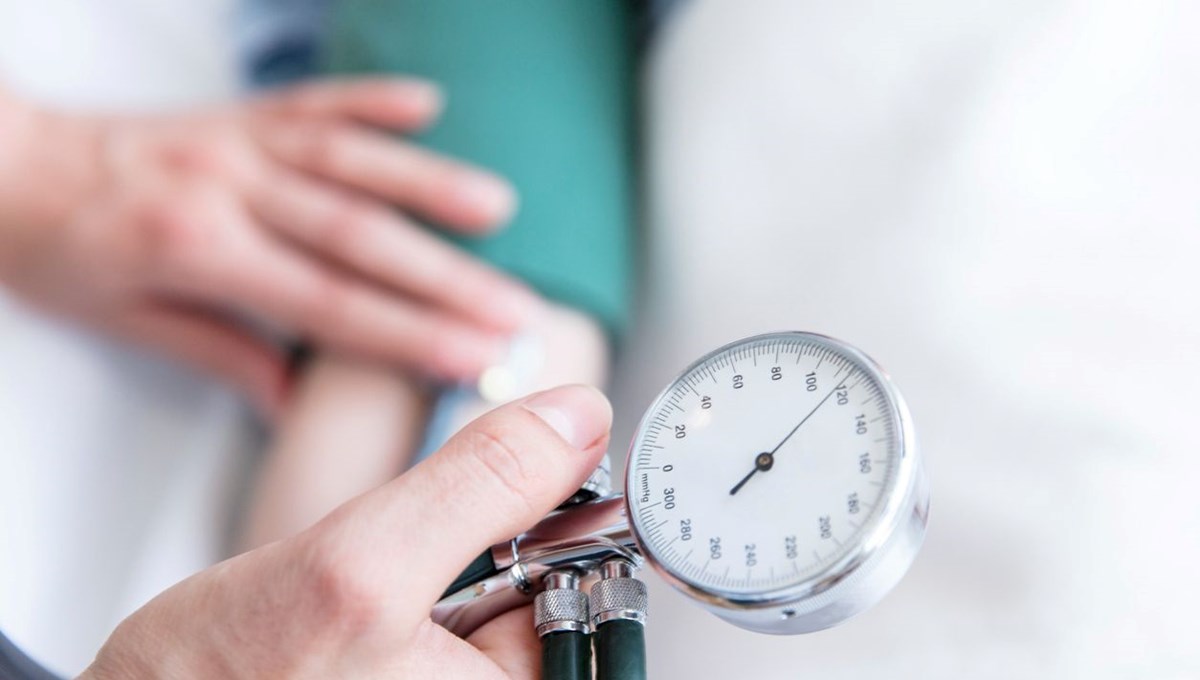 İngiliz doktor açıkladı: Yüksek tansiyonu düşüren 2 önemli kural İngiliz doktor açıkladı: Yüksek tansiyonu düşüren 2 önemli kural