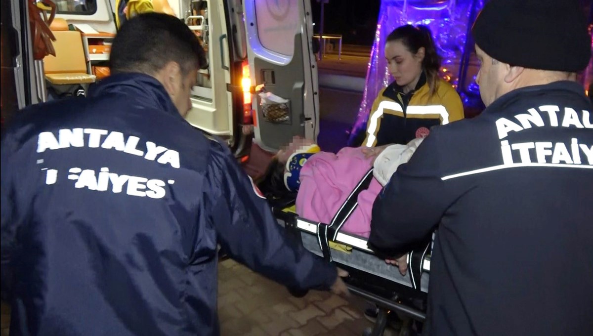 Erkek arkadaşıyla tartışan Burcu, korkuluktan düştü! Erkek arkadaşıyla tartışan Burcu, korkuluktan düştü!