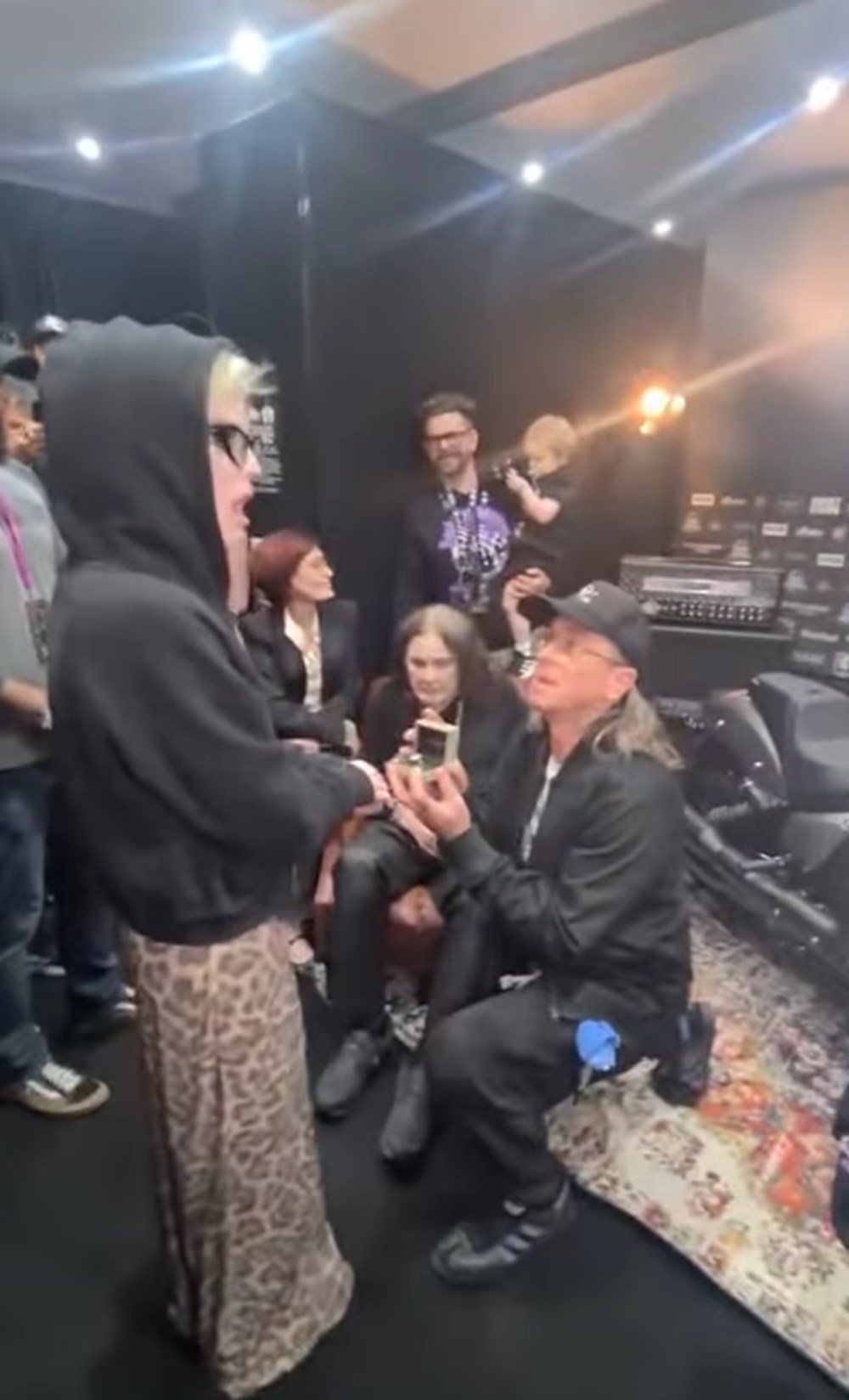 Ozzy Osbourne'un veda gecesinde, kızı evlilik teklifi aldı - 2